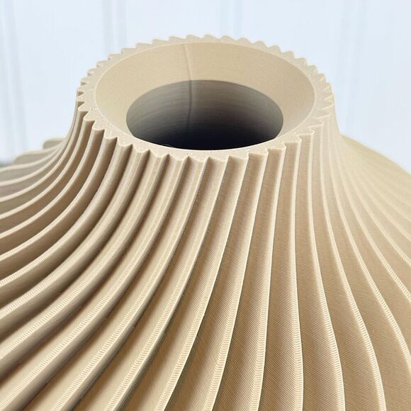 Unique Spiral Modern Flower Vase, The Kivan Vase, Plant Lover - Picture 6 of 8